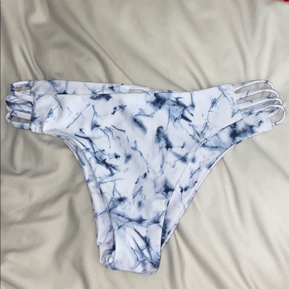 Bikini bottoms